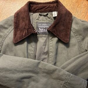 Levi barn jacket NWOT small olive green